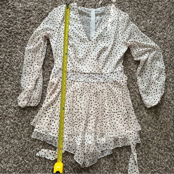 Long Sleeve Flowy Romper - Picture 8 of 11
